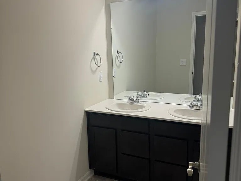 627 Addison Cir — Photo 11