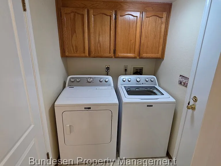 7453 Maximillian Pl — Photo 11