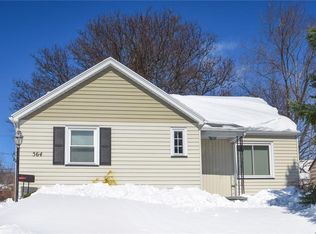 564 Falstaff Rd, Irondequoit, NY 14609