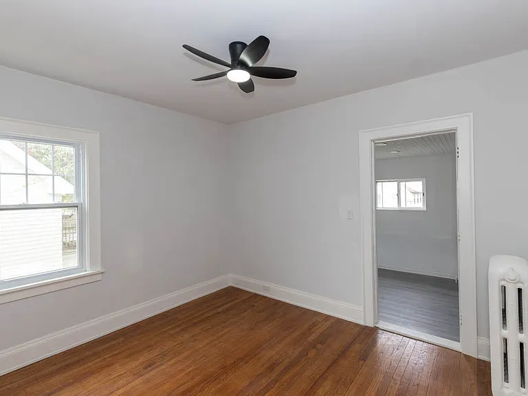 3115 Essex Rd — Photo 29