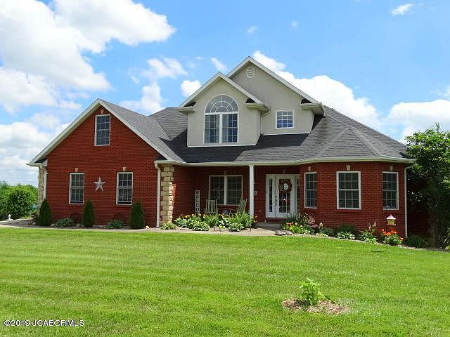 1st image of 618 Summerhill Dr