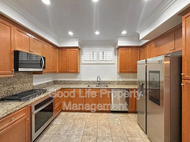 1828 Scarlet Pl — Photo 7