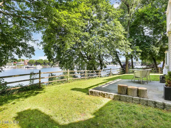 24 Juniper Ln, Riverside, CT 06878