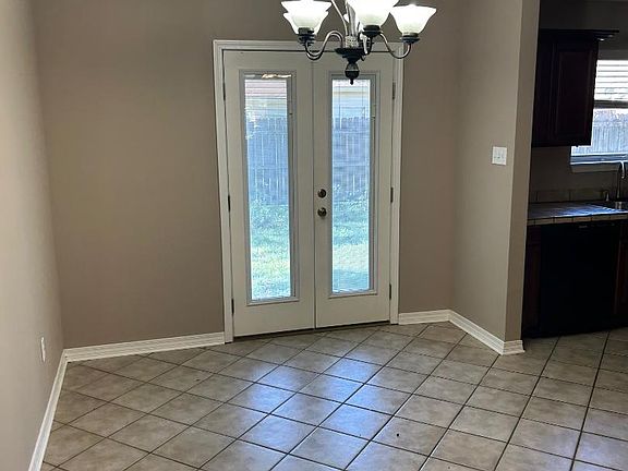 4th image of 2815 Villa Venezia Ct