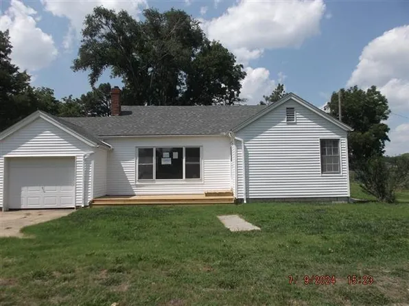 777 Old Highway 40, Abilene, KS 67410