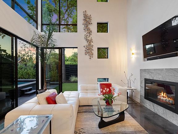 2nd image of 510 Denmark Street