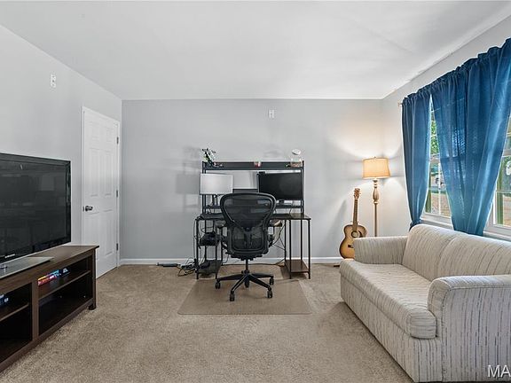 5th image of 2500 Wesglen Estates Dr