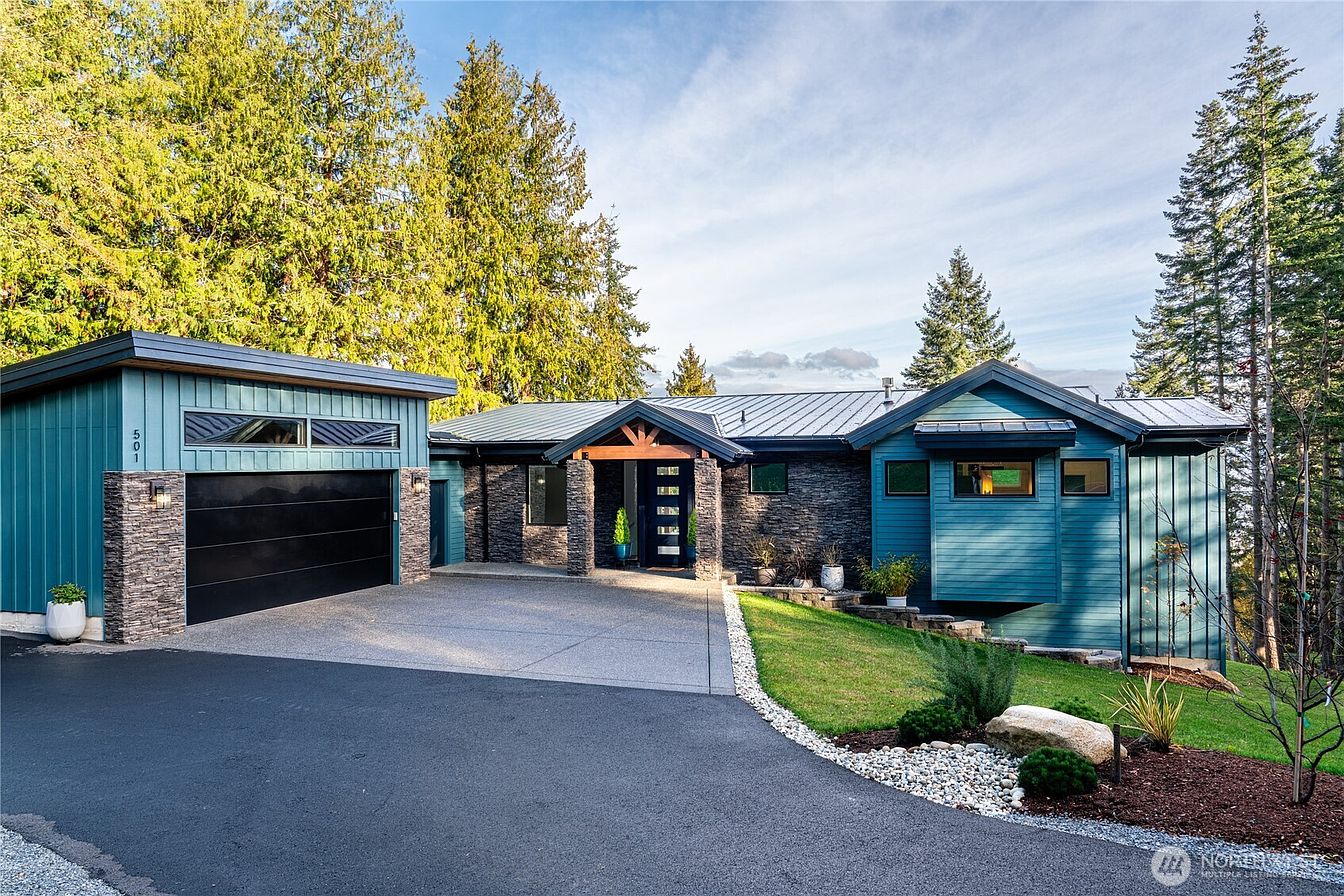 1st image of 501 Vesper Way