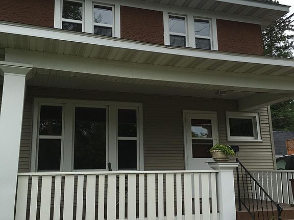 2nd image of 1015 N 13th Ave E