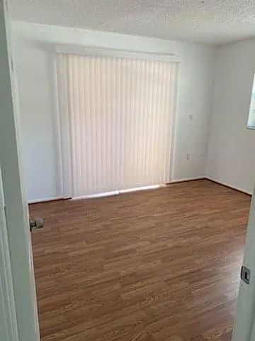 108 SW Lincoln Cir N #1 — Photo 5