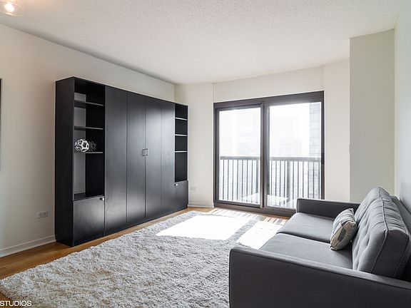4th image of 400 N Lasalle St APT 4406