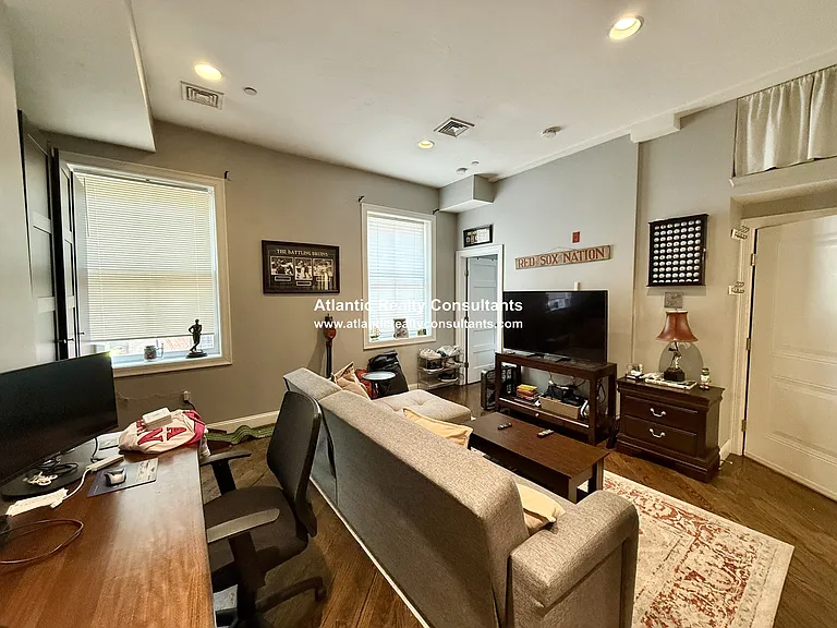 22 Hancock St #201 — Photo 4