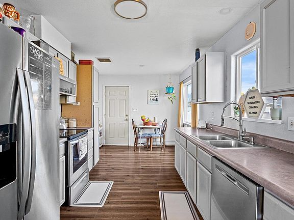 5th image of 477 1/2 Aspen Grove Dr