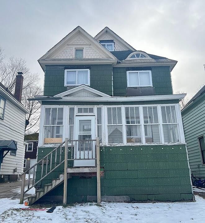 1st image of 717 Eureka St