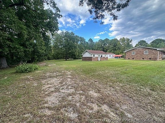 3rd image of 3705 Linden Rd