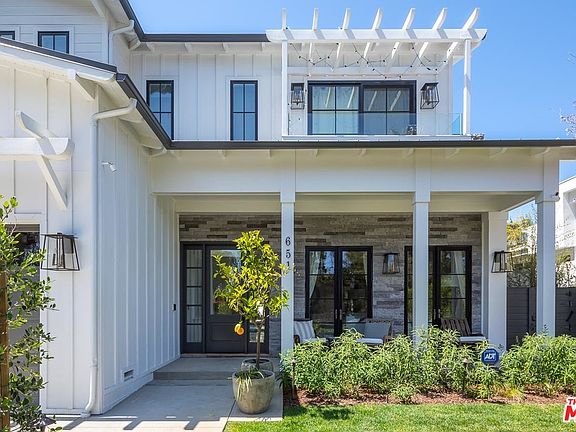2nd image of 651 S Burlingame Ave