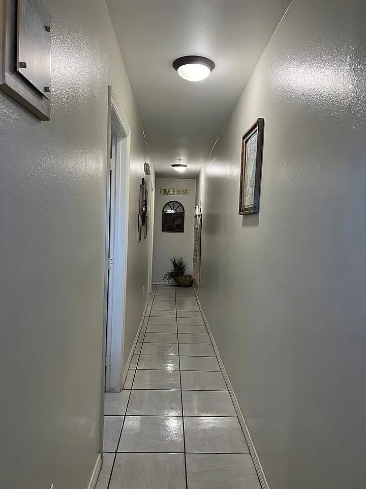 2 bed, 1020 sqft, $2,500 — Photo 4
