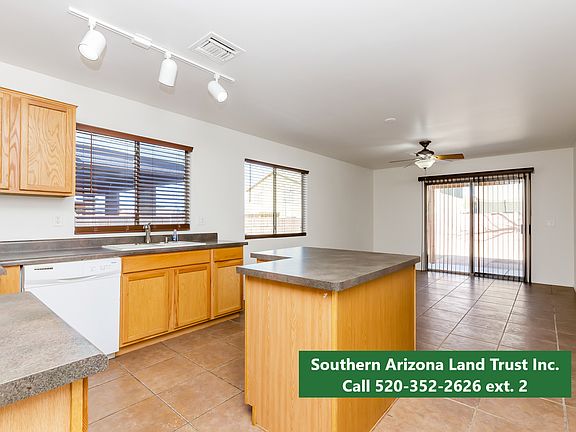 3rd image of 4103 E Agate Knoll Dr