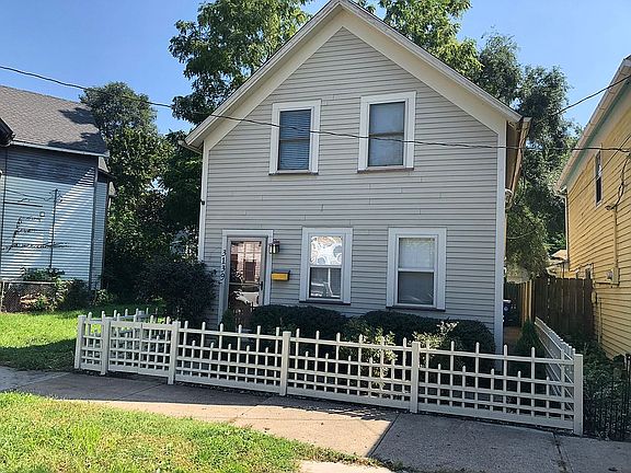 3rd image of 3139 Whitman Ave