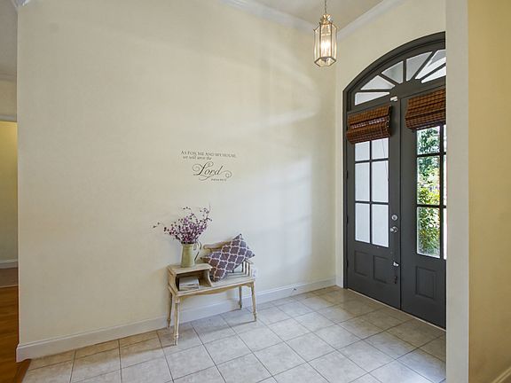 3rd image of 22474 Balmoral Dr