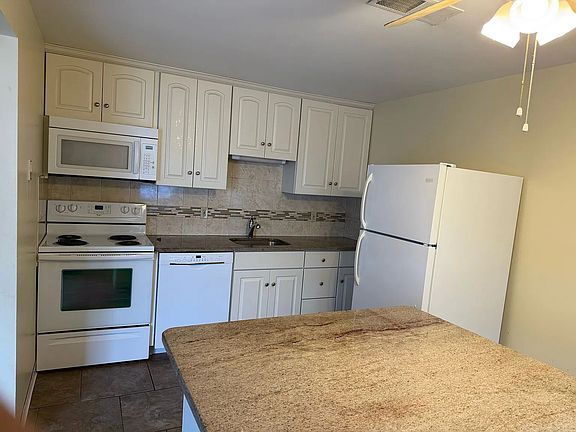 4th image of 2080 Johnston Dr