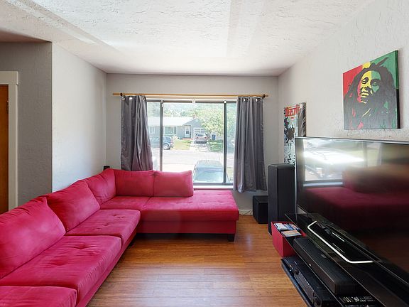 4th image of 225 Donna Ave