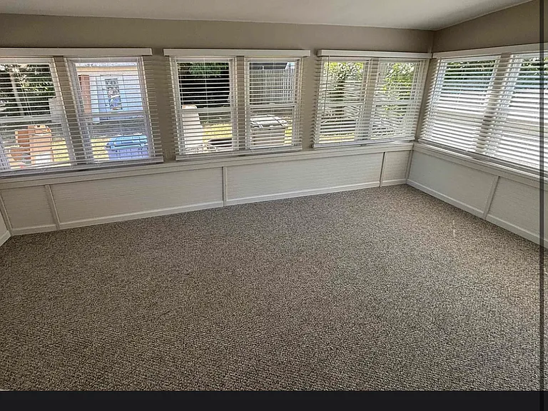 11 Oxford Dr — Photo 8