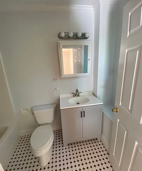 371 Lexington St #2 — Photo 3