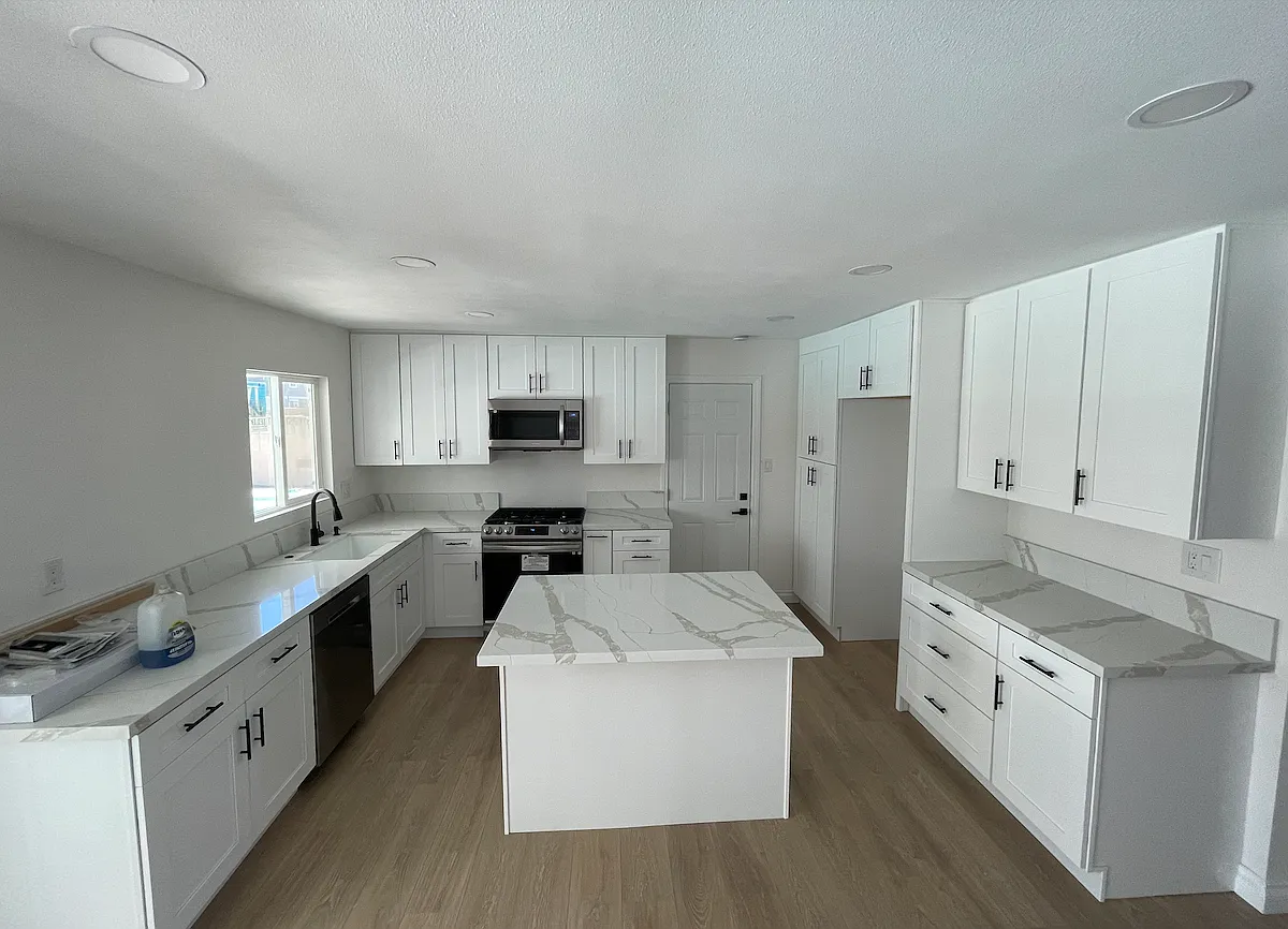 4 bed, 1463 sqft, $4,700 — Photo 2