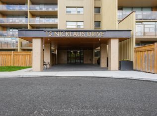 15 Nicklaus Dr #408, Hamilton, ON L8K 5J5