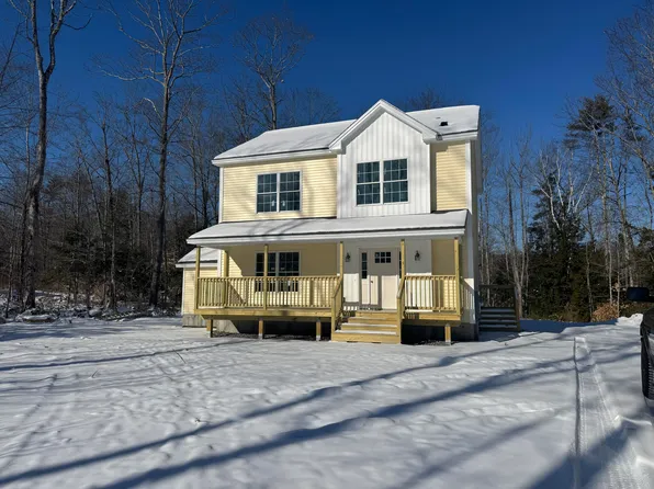 5 Bracken Woods Road, Raymond, ME 04071