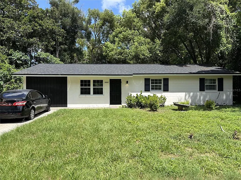 205 S Chandler Ave — Photo 1