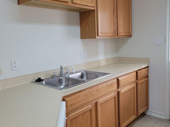4th image of 326 N 10th St #9852F851B