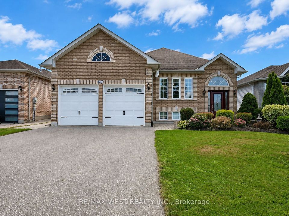 1st image of 623 Glen Cedar Cres
