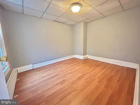 5th image of 417 E Market St