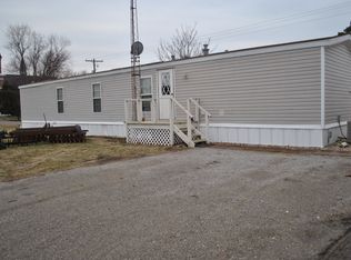 82 S 3rd St, Du Bois, IL 62831