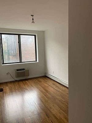 2nd image of 626 10th Ave APT 2E