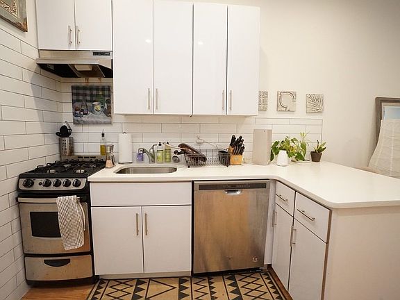 2nd image of 518 E 82nd St APT 4F