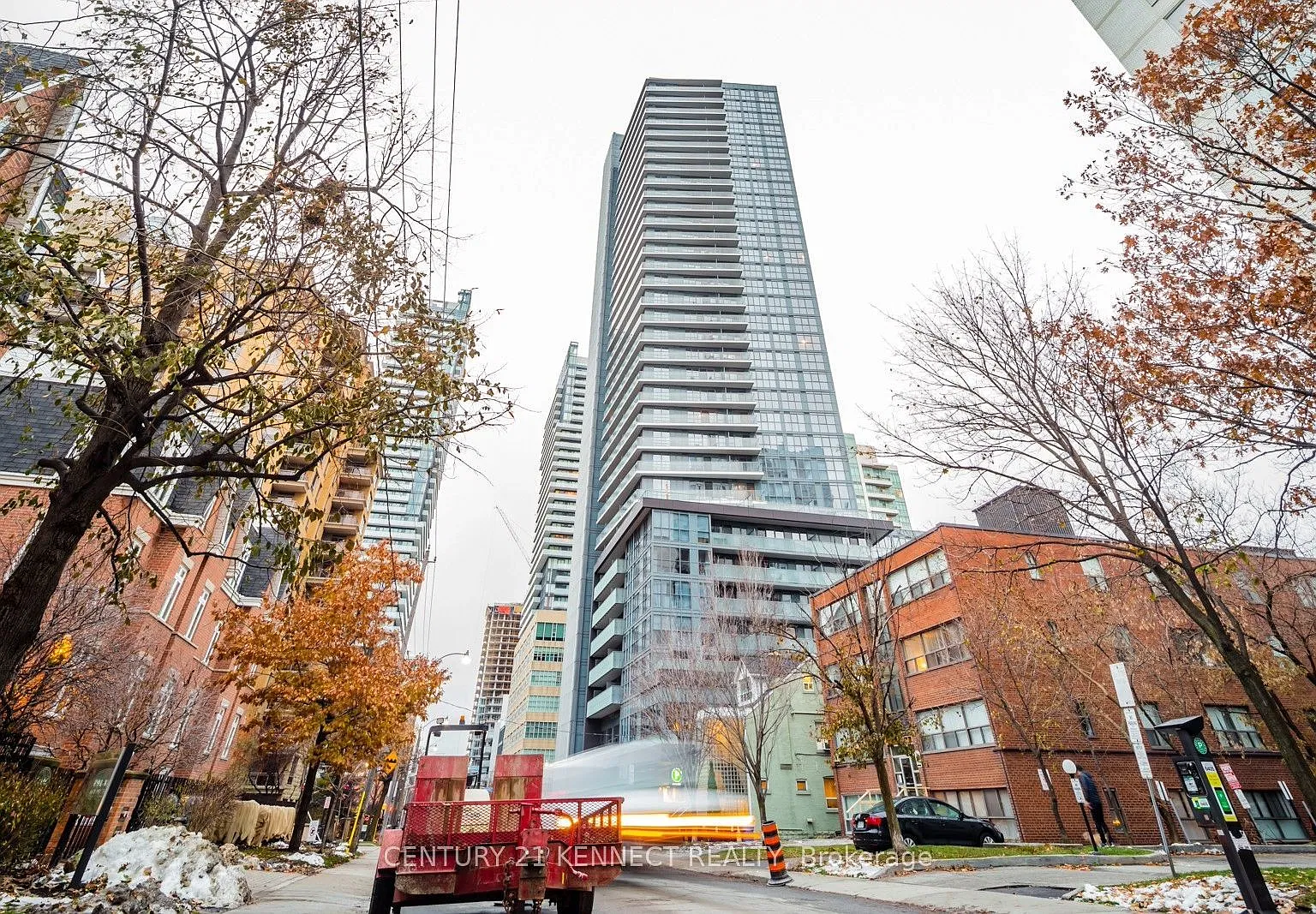 The Eglinton — Photo 1