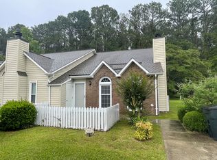 35 Mulberry Ln APT B, New Bern, NC 28562