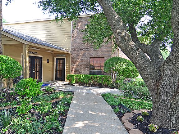 2nd image of 202 Woodbridge Blvd APT 170