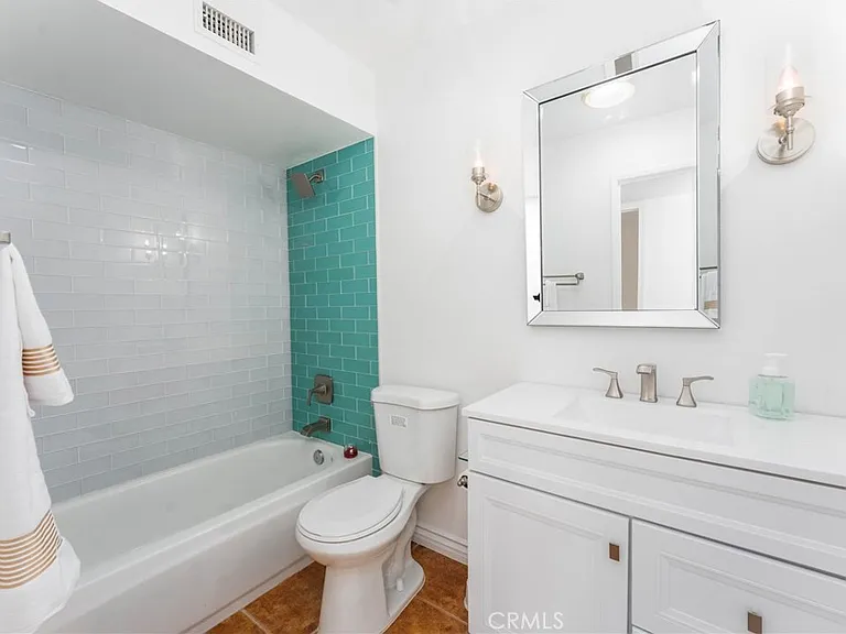 1123 E El Cid — Photo 21