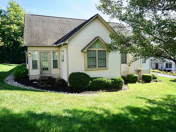 4th image of 7 Timmons Woods Dr