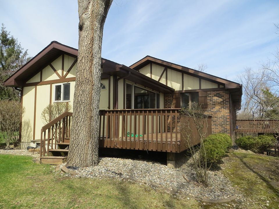 14 Lake Metonga Trl, Grant Park, IL 60940 Zillow