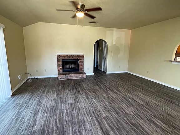 3rd image of 2634 Gwendolyn Ln #69F76935C