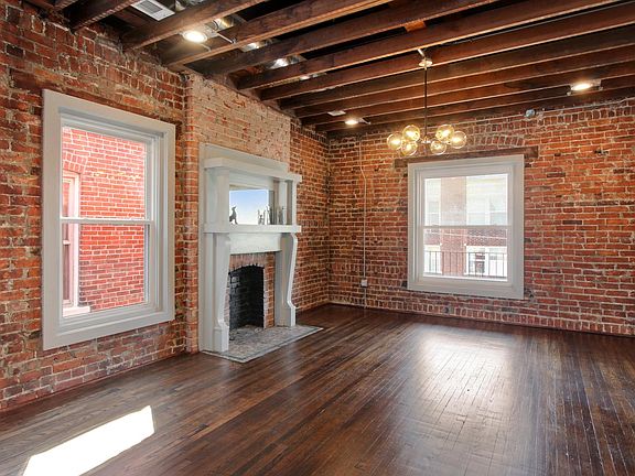 2nd image of 2114 E 10th St