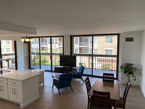 3rd image of 400 Madison St APT 403