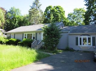 23 1st St, Danbury, CT 06810