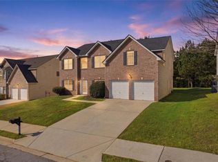 4925 Locherby Dr, Fairburn, GA 30213