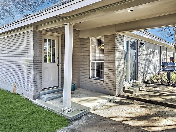 5th image of 2650 Queens Hollow Ct